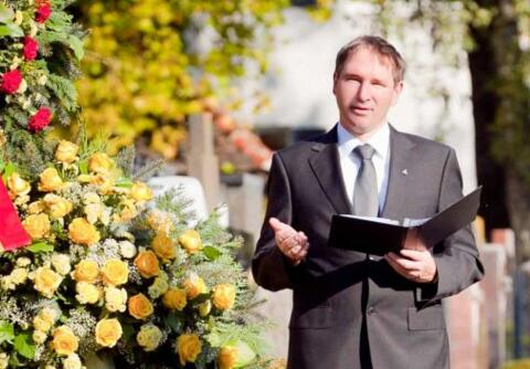 Markus Schäfler, Trauerredner München: Ihr empathischer Grabredner für Ihre Trauerfeier in München
